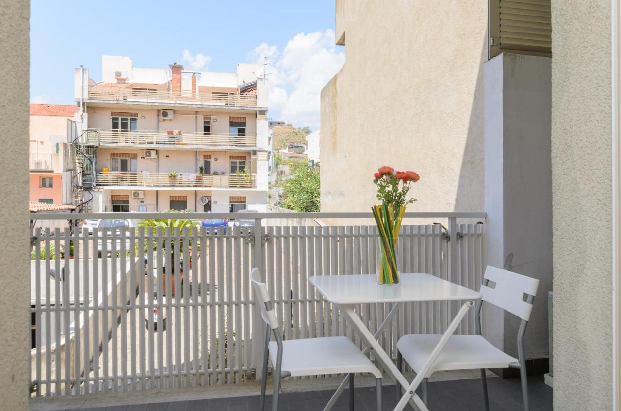 Marina D'Agro Residence Santa Teresa Di Riva Exteriör bild