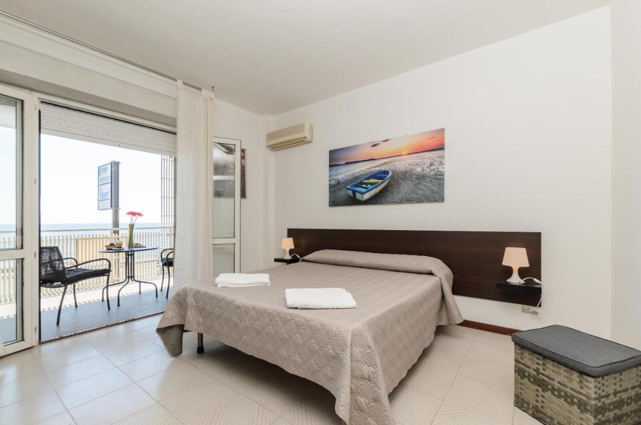 Marina D'Agro Residence Santa Teresa Di Riva Exteriör bild