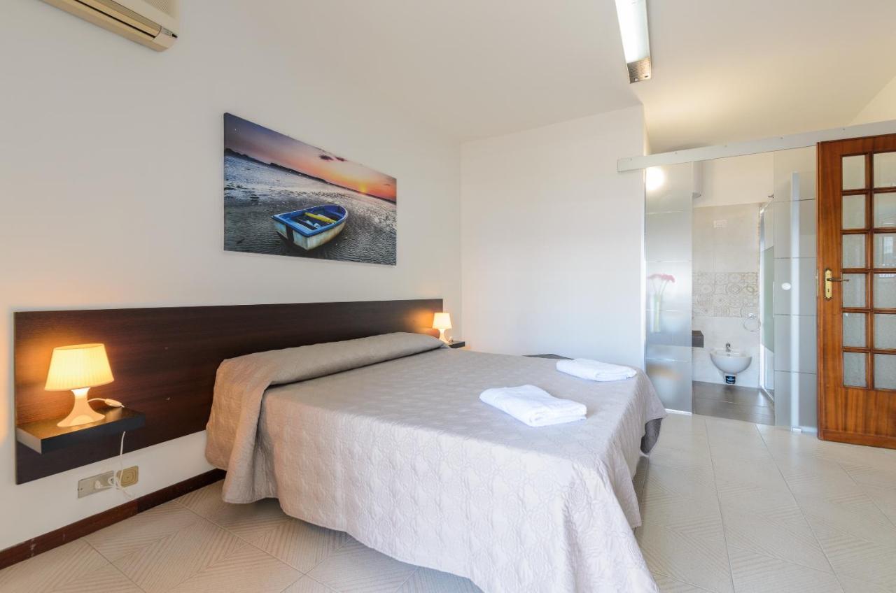 Marina D'Agro Residence Santa Teresa Di Riva Exteriör bild