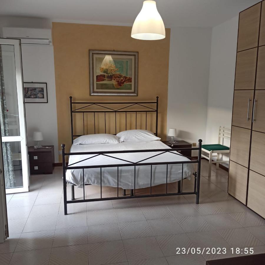 Marina D'Agro Residence Santa Teresa Di Riva Exteriör bild