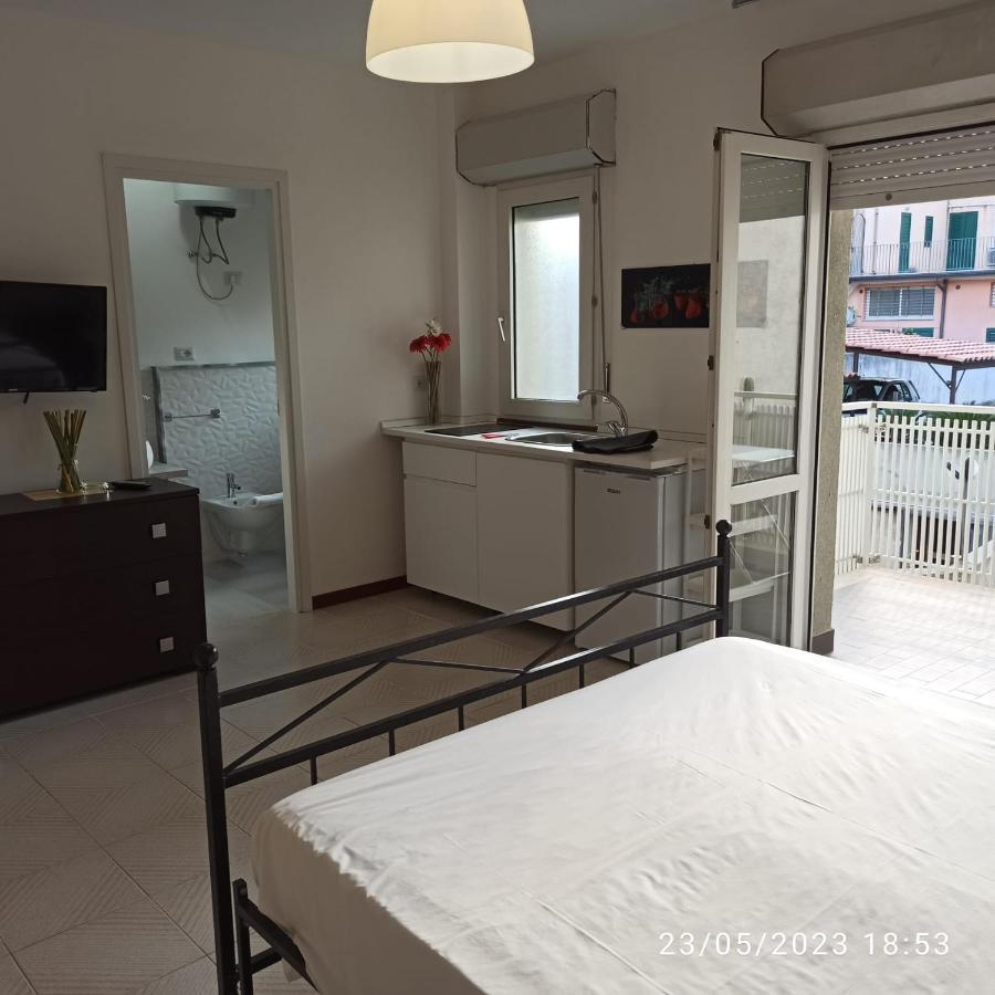 Marina D'Agro Residence Santa Teresa Di Riva Exteriör bild